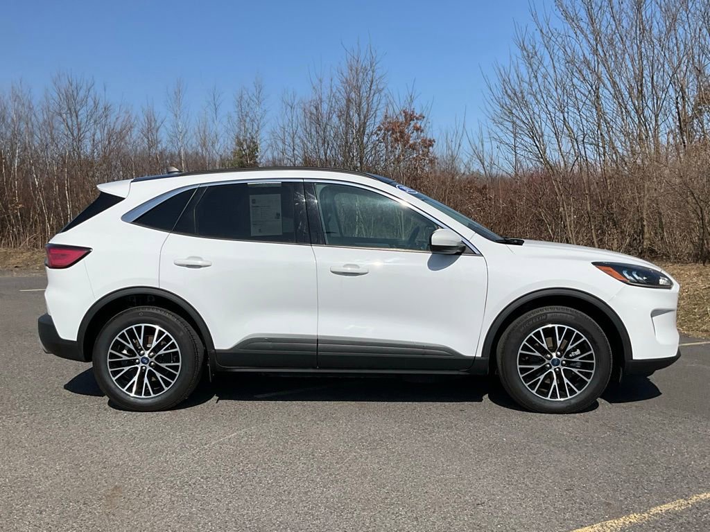 Used 2022 Ford Escape SEL w/ Technology Package image 28