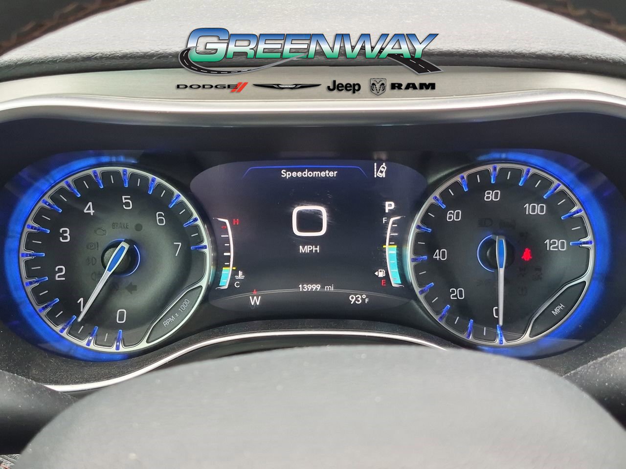 Used 2024 Chrysler Pacifica Pinnacle FWD image 26