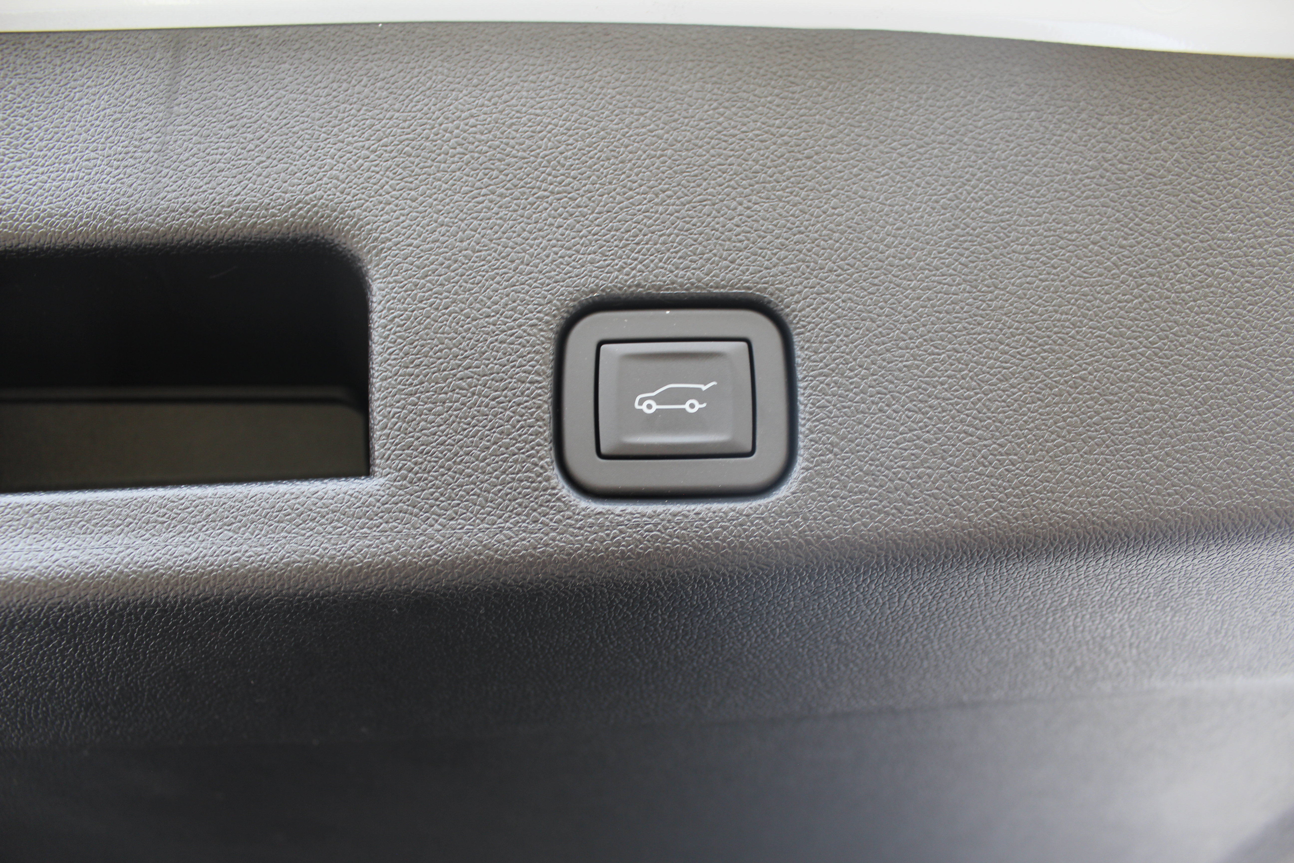 New 2026 GMC Acadia AT4 image 8