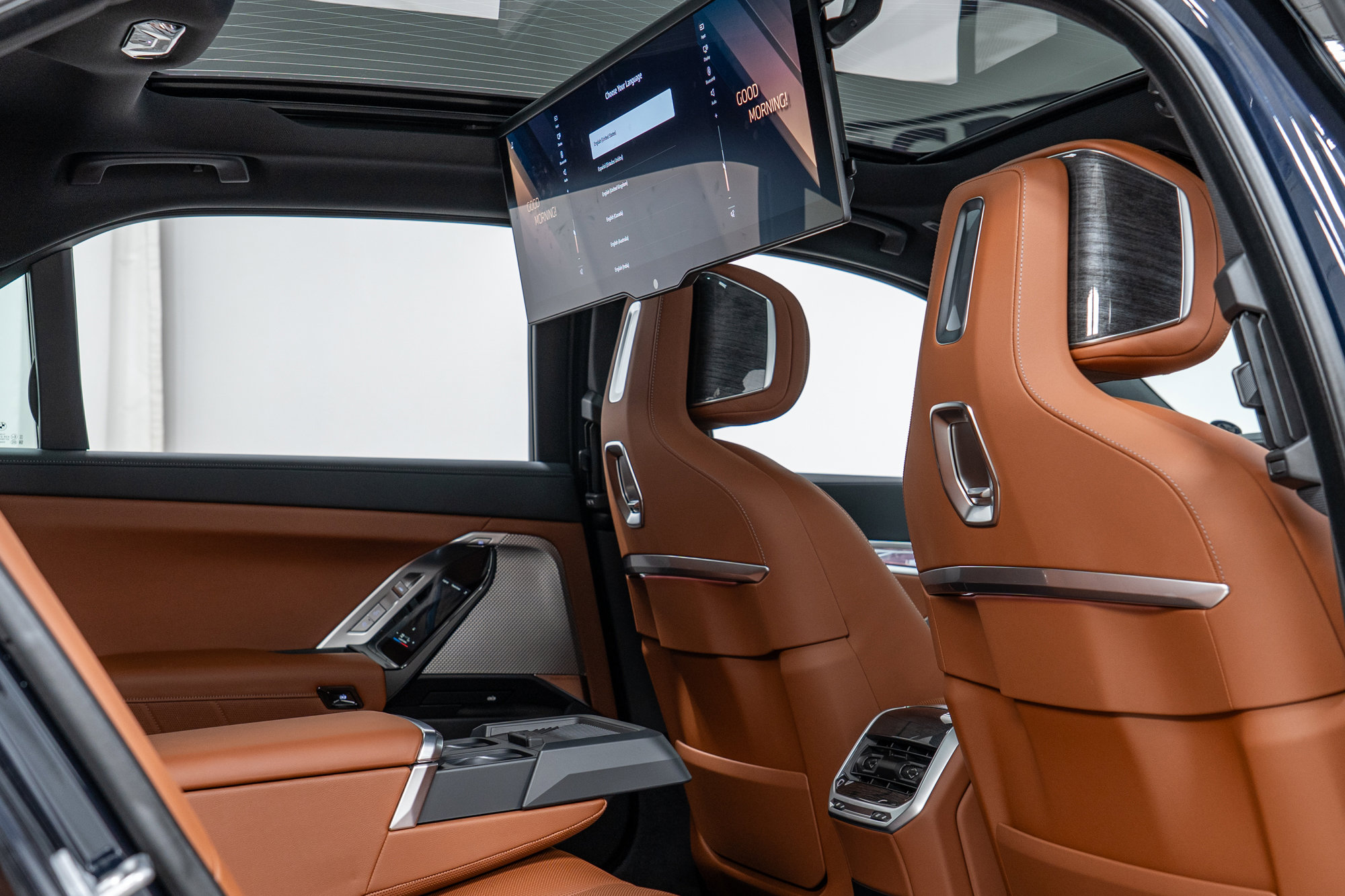 Used 2025 BMW 760i xDrive w/ Executive Package image 28