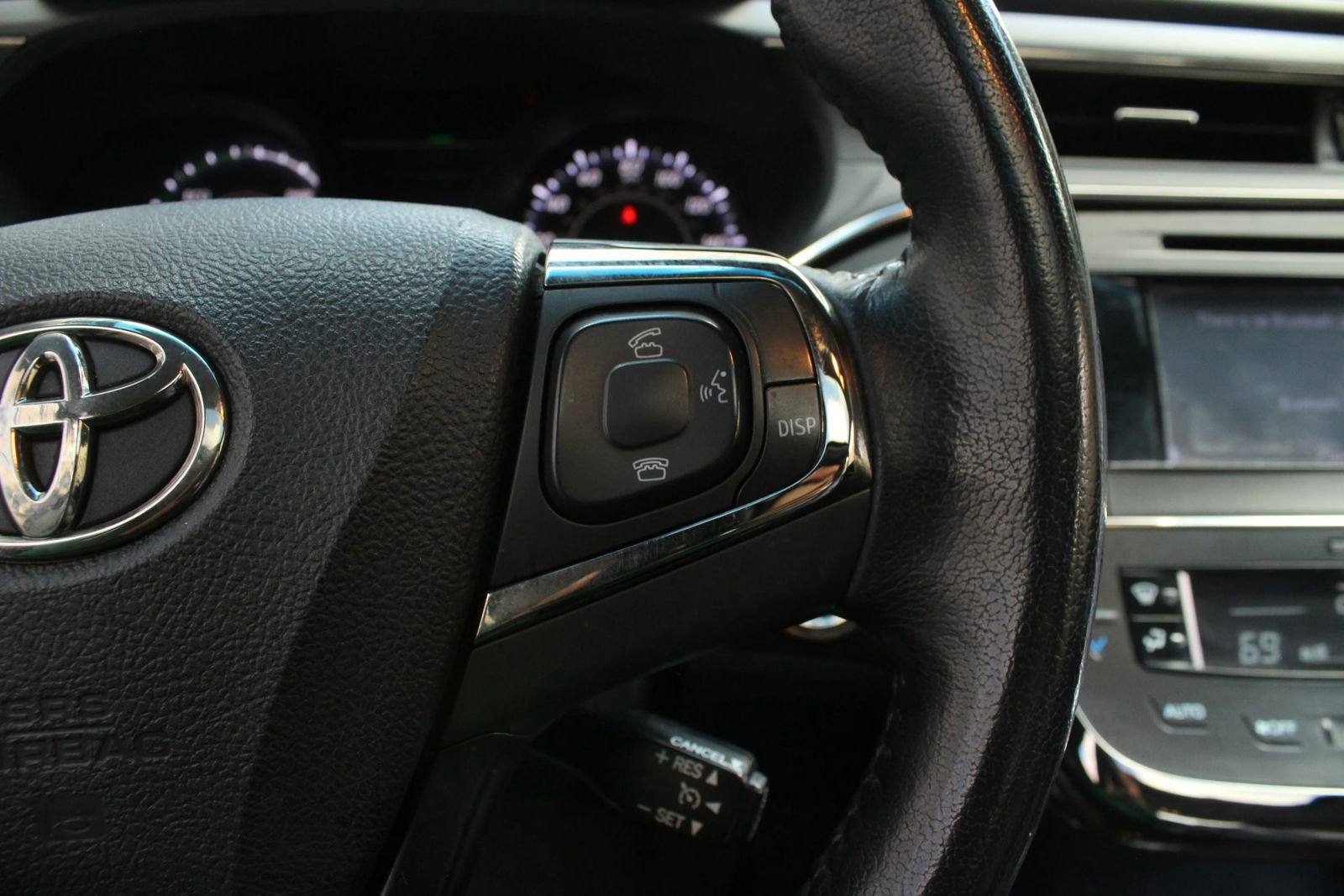 Used 2013 Toyota Avalon XLE Touring FWD image 36