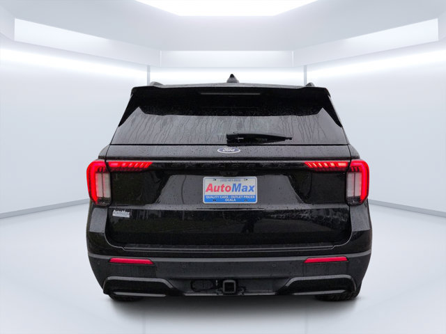 Used 2026 Ford Explorer ST-Line w/ ST-Line Street Pack RWD image 4