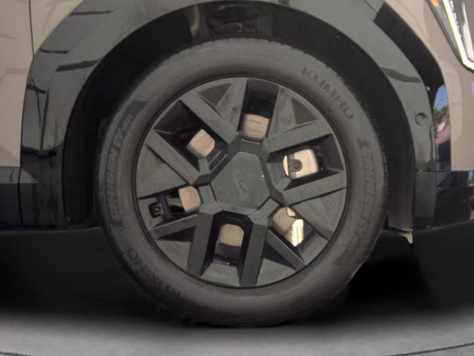 Certified 2026 Kia EV9 Land w/ Nightfall Edition Package image 20