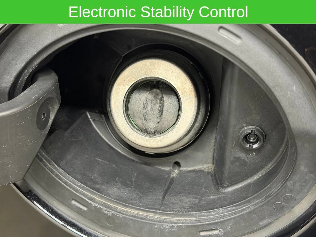 Used 2025 Chrysler Pacifica Select FWD image 18