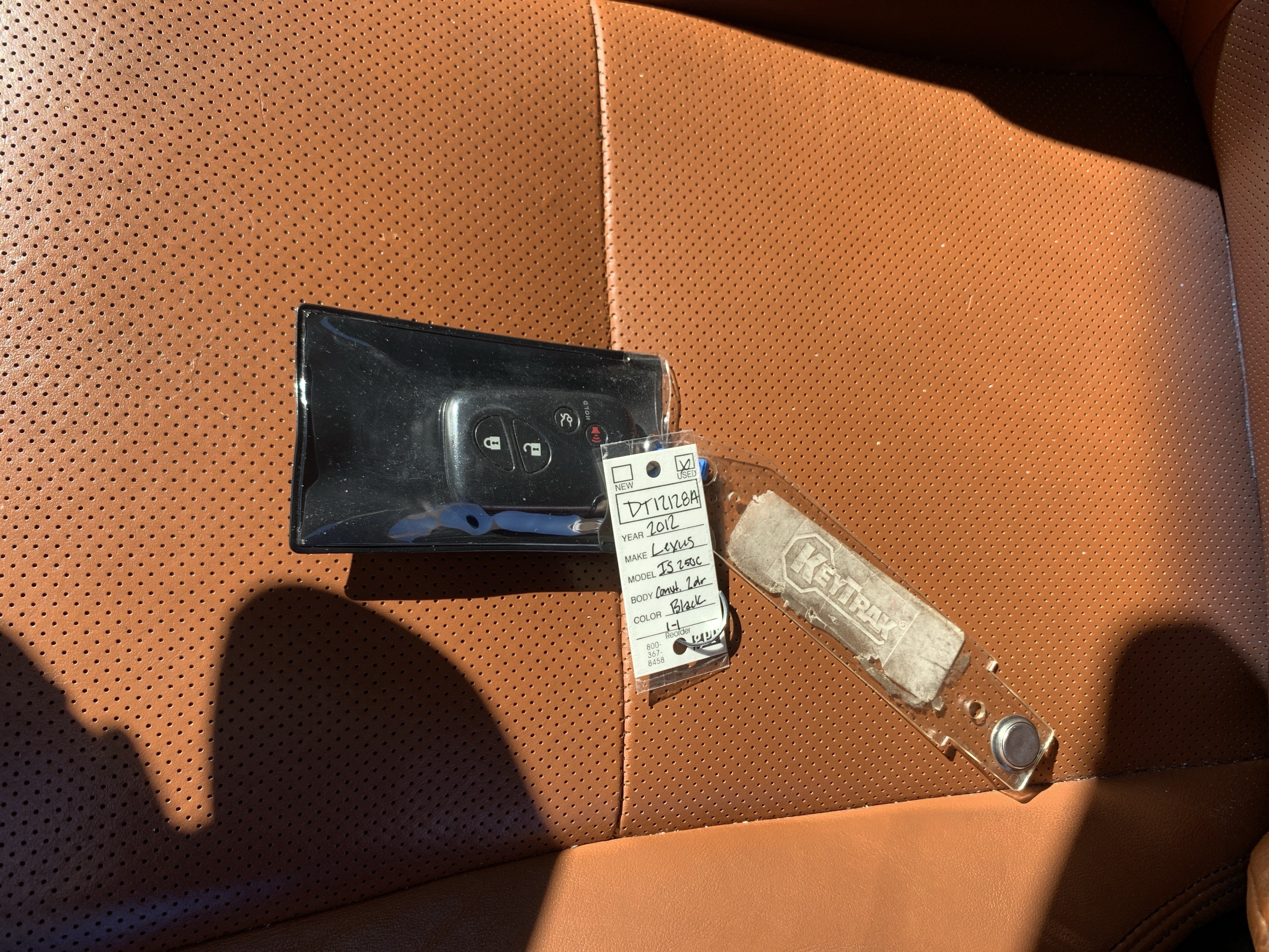 Used 2012 Lexus IS 250C w/ Luxury Pkg RWD image 36