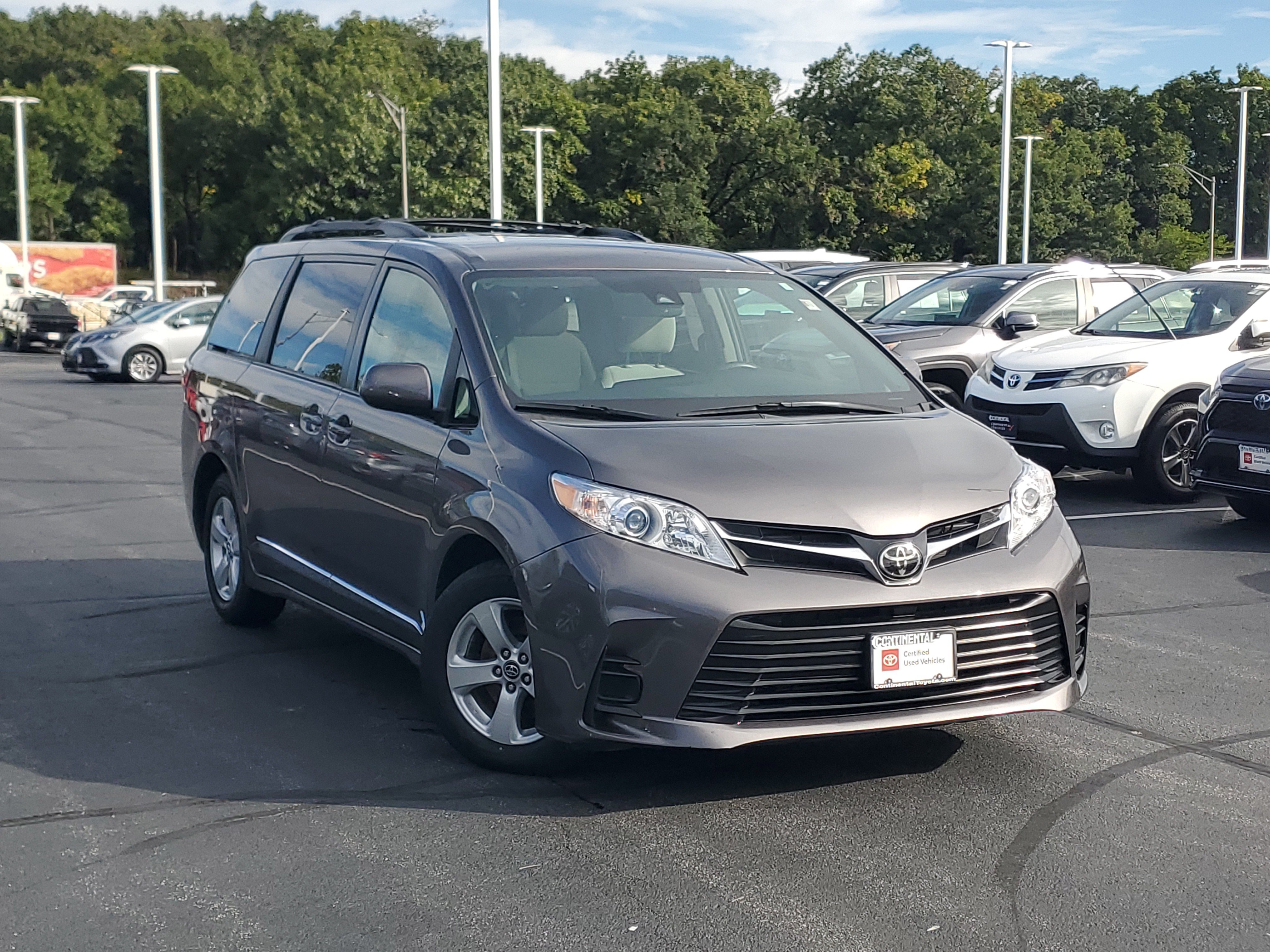 Certified 2019 Toyota Sienna LE FWD image 31