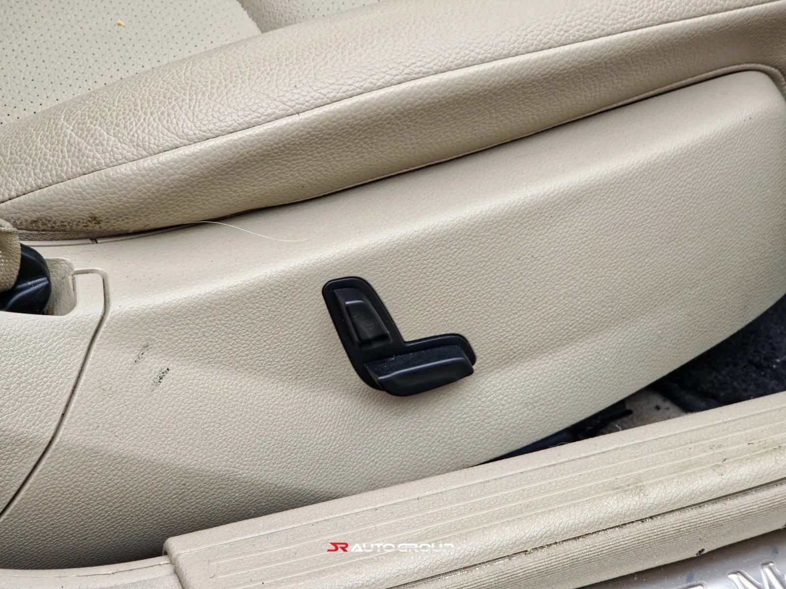 Used 2012 Mercedes-Benz C 300 4MATIC Sedan image 38