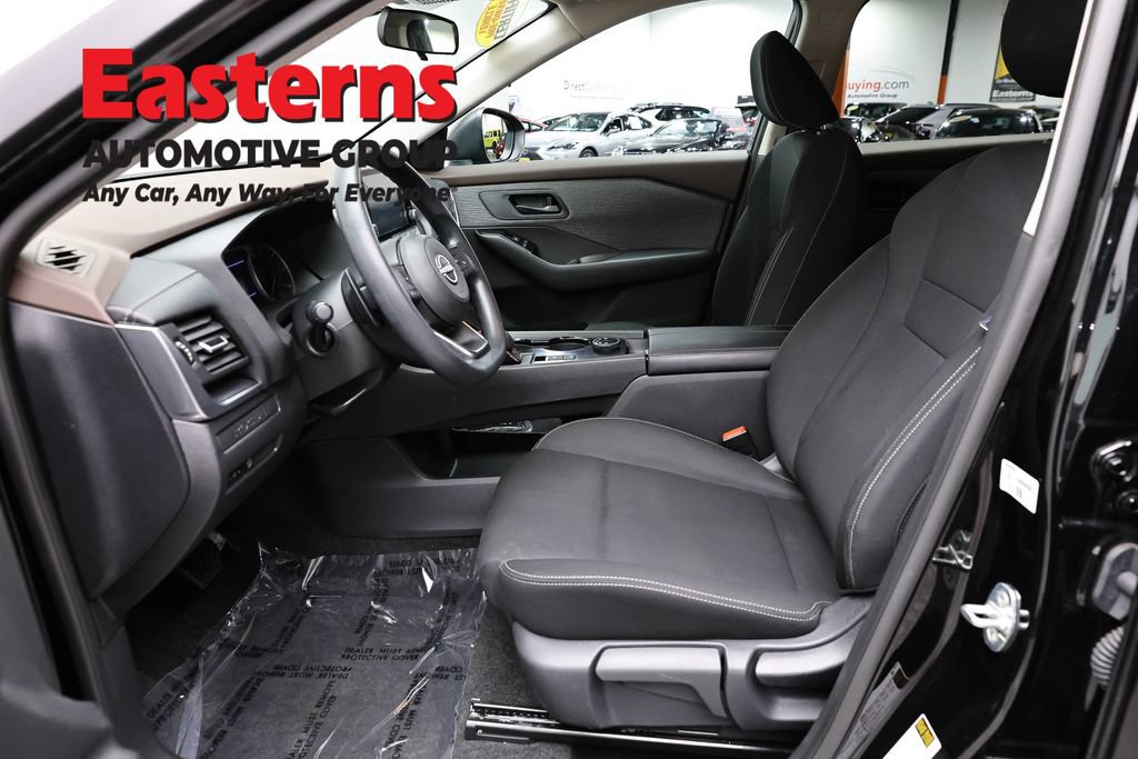 Used 2023 Nissan Rogue S AWD/4WD image 14