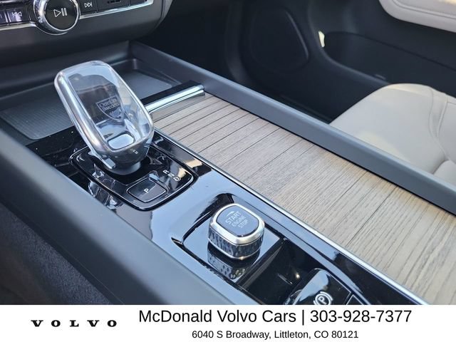 New 2026 Volvo XC60 B5 Plus w/ Protection Package Premier AWD/4WD image 24