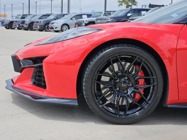 Used 2023 Chevrolet Corvette Z06 w/ Stealth Interior Trim Package RWD image 9