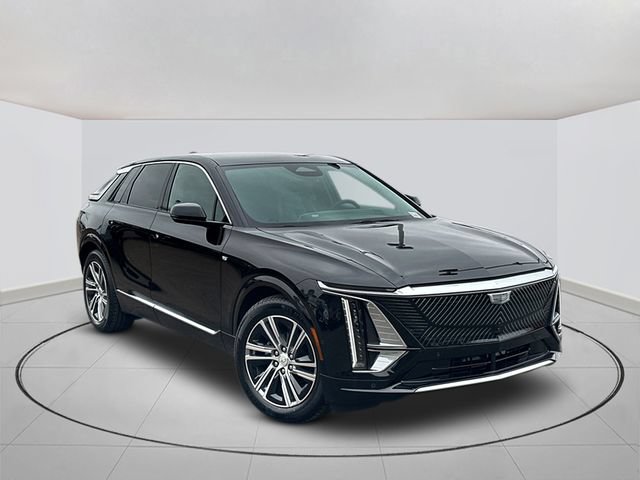 New 2026 Cadillac Lyriq Luxury w/ LPO, Floor Liner Package