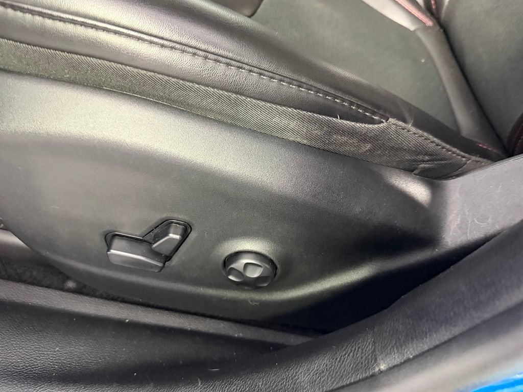 Used 2019 Jeep Cherokee Trailhawk w/ Cold Weather Group AWD/4WD image 23