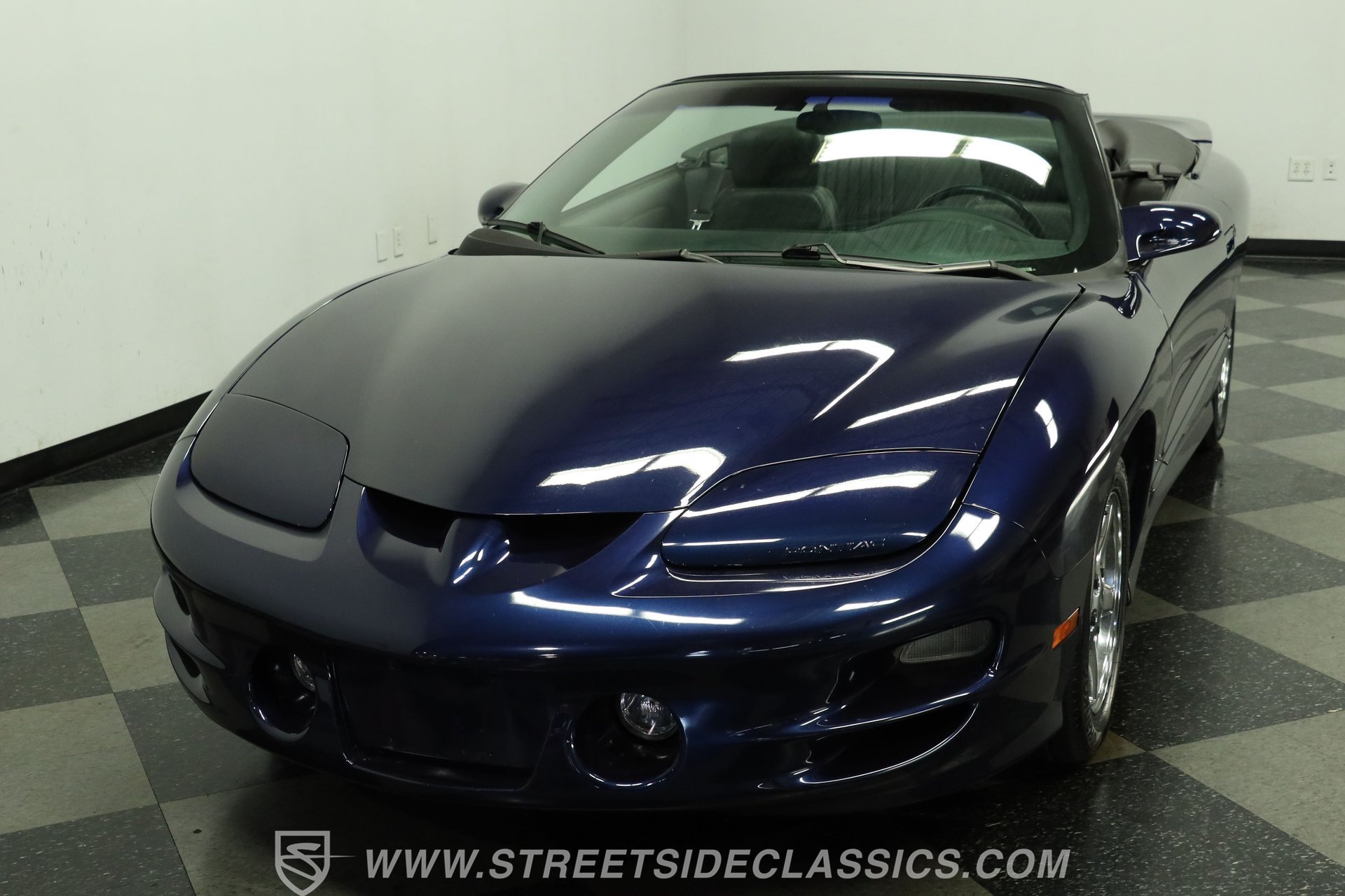 Used 2001 Pontiac Firebird Trans Am RWD image 17