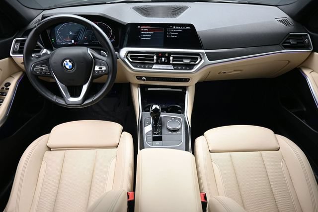 Used 2022 BMW 330i Sedan w/ Driving Assistance Package RWD image 11