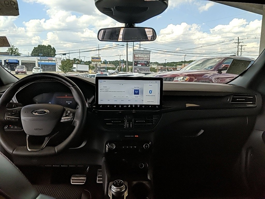 Used 2023 Ford Escape ST-Line w/ Tech Pack #1 image 11