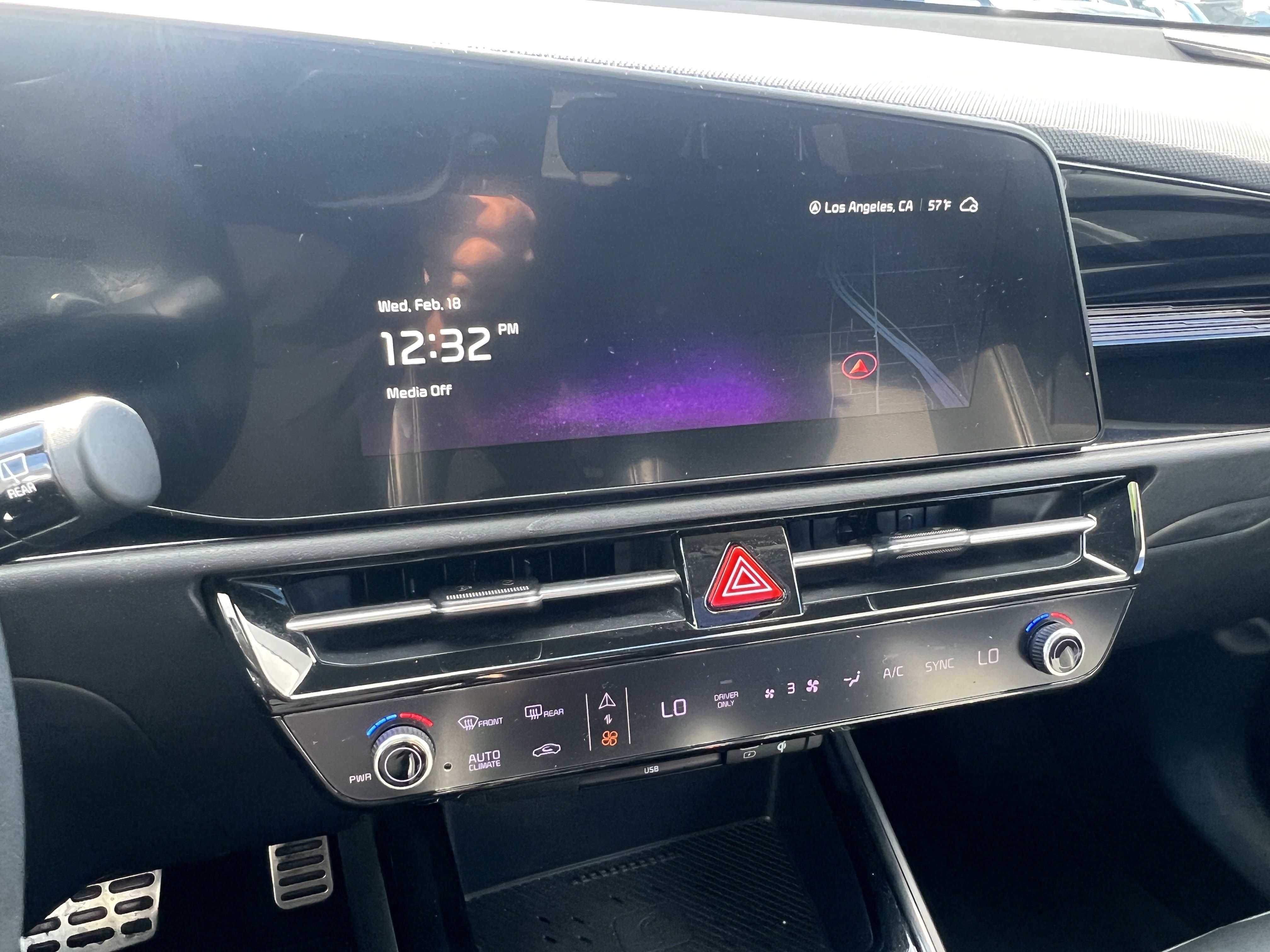 Certified 2023 Kia Niro EX Touring image 30