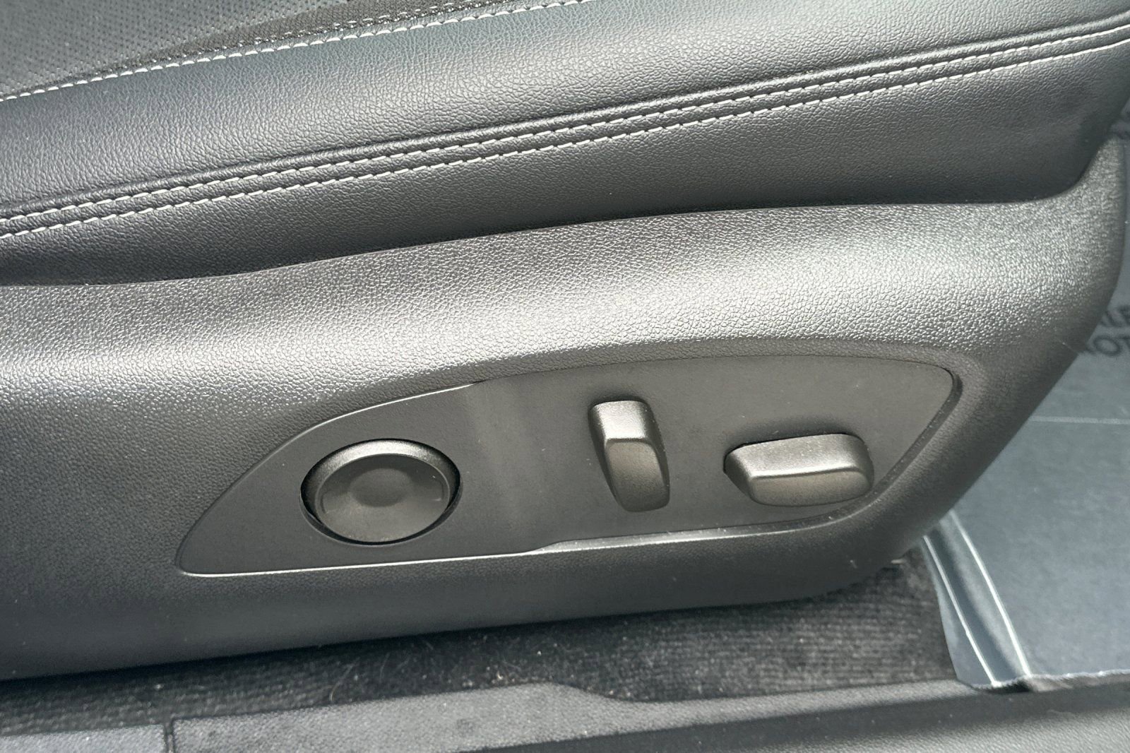 Used 2026 Chevrolet Blazer EV LT image 24