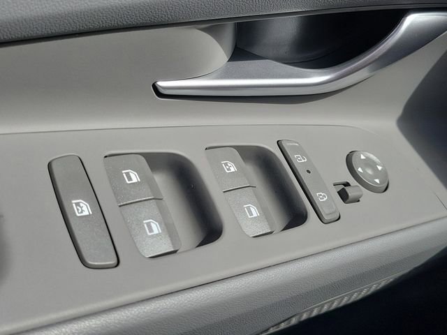 New 2026 Hyundai Elantra Sport FWD image 16