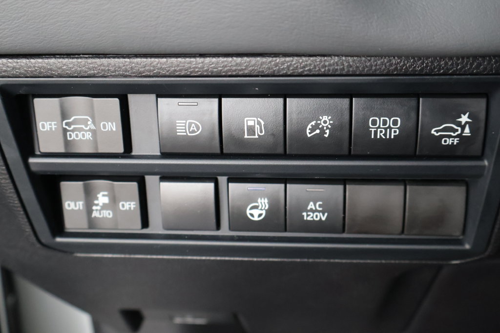 Certified 2026 Toyota Sequoia Capstone AWD/4WD image 28