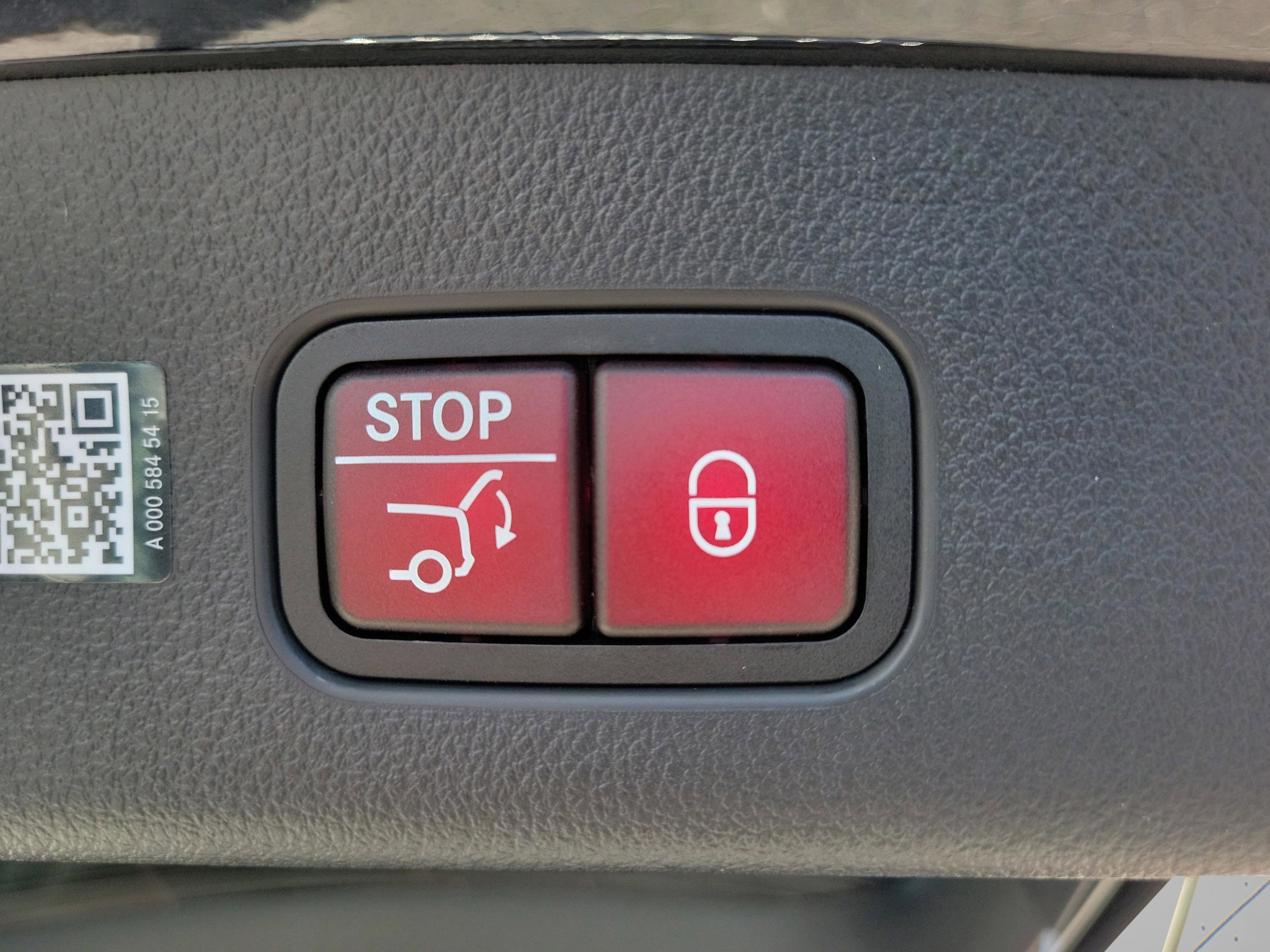 Used 2026 Mercedes-Benz GLC 300 4MATIC image 11