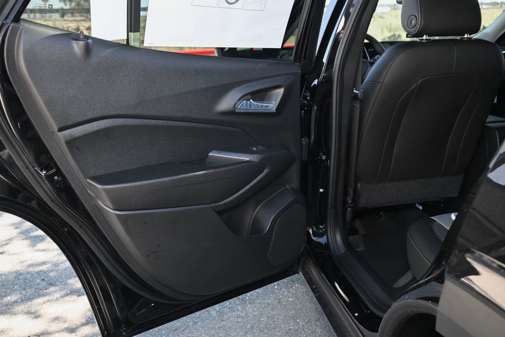 New 2026 Chevrolet Trax LT w/ LPO, Blackout Package FWD image 30