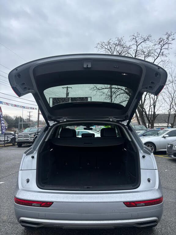 Used 2018 Audi Q5 2.0T Premium Plus w/ Premium Plus Package AWD/4WD image 5