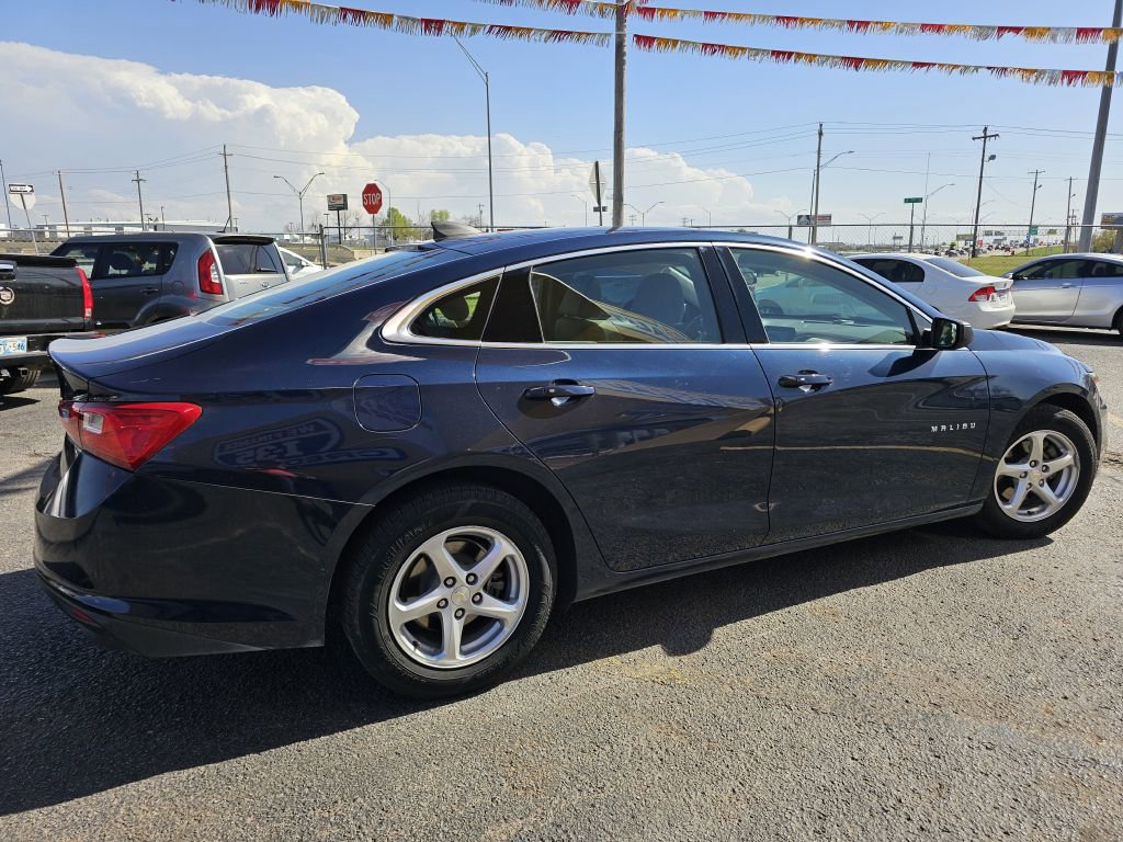 Used 2017 Chevrolet Malibu LS image 4