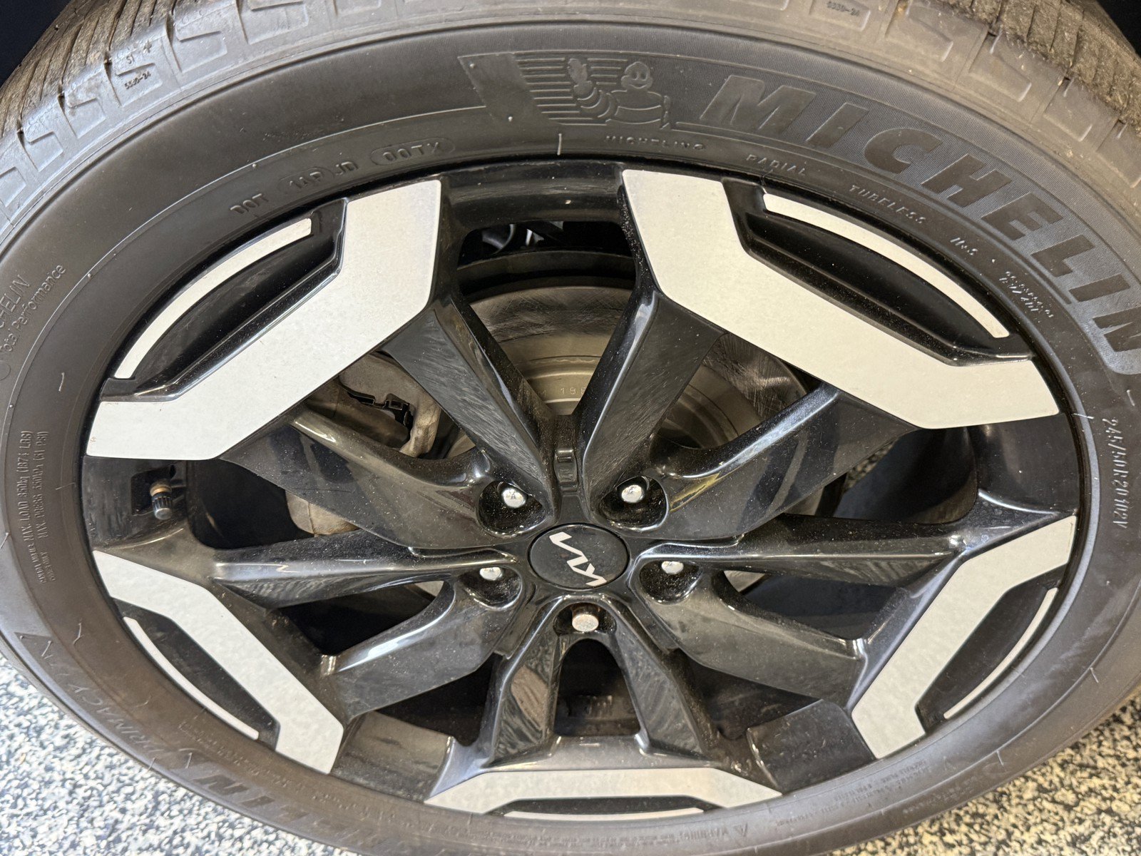 Used 2023 Kia Telluride EX AWD/4WD image 37