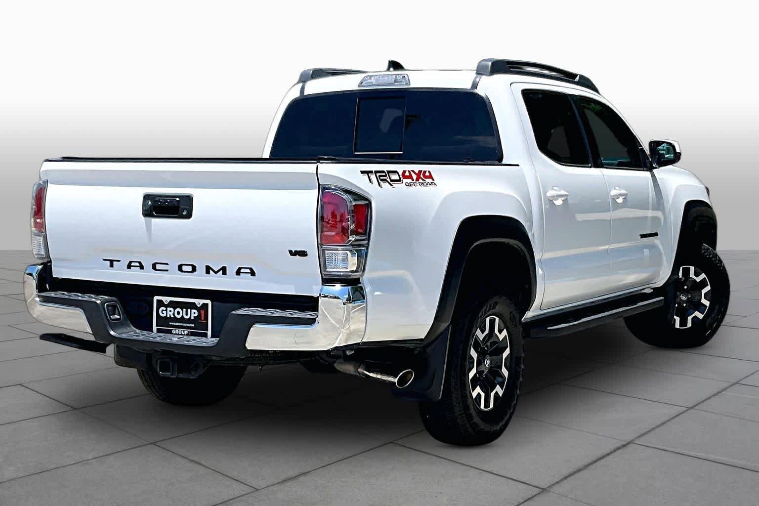 Used 2022 Toyota Tacoma TRD Off-Road AWD/4WD image 12