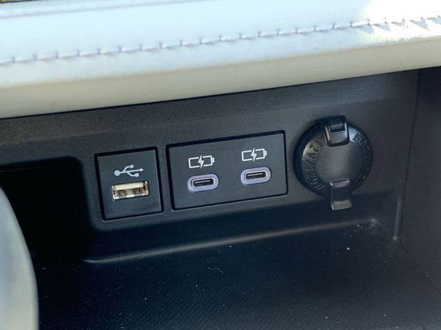 Used 2023 Toyota Highlander XLE image 27