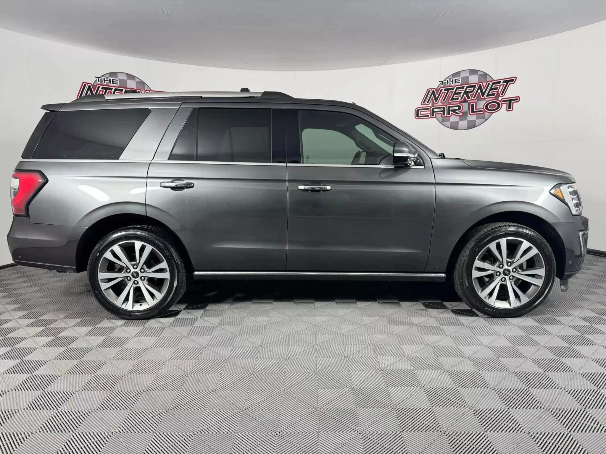 Used 2020 Ford Expedition Limited w/ Equipment Group 302A AWD/4WD image 8