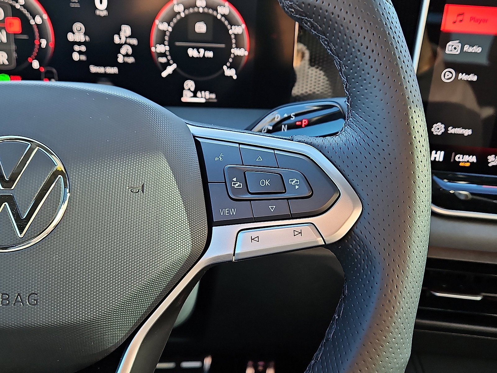 New 2026 Volkswagen Tiguan SE R-Line image 19