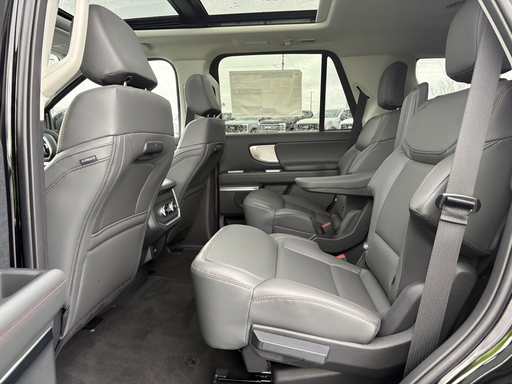 New 2025 Ford Expedition Active image 40