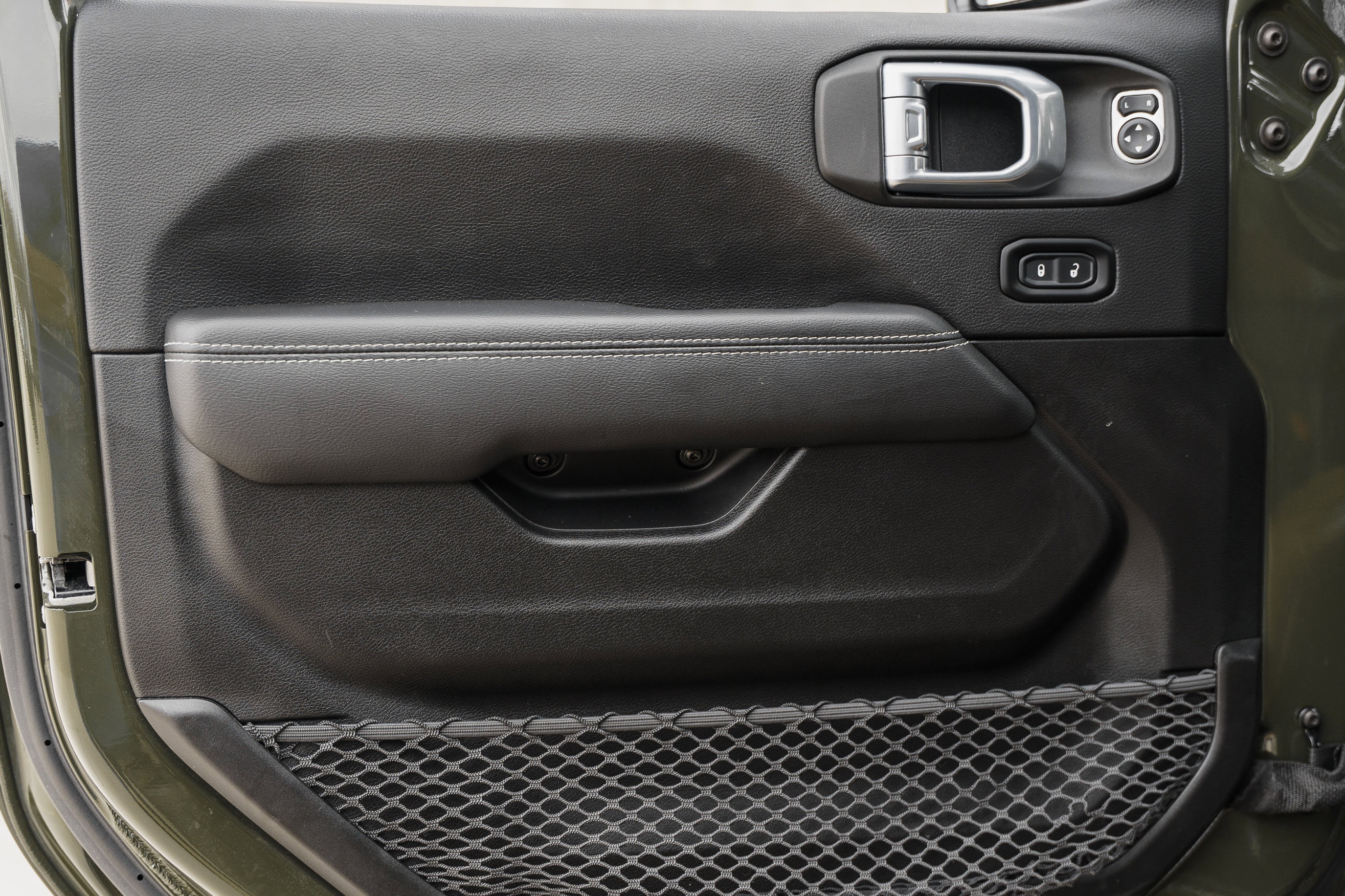 Used 2023 Jeep Wrangler Sahara image 23