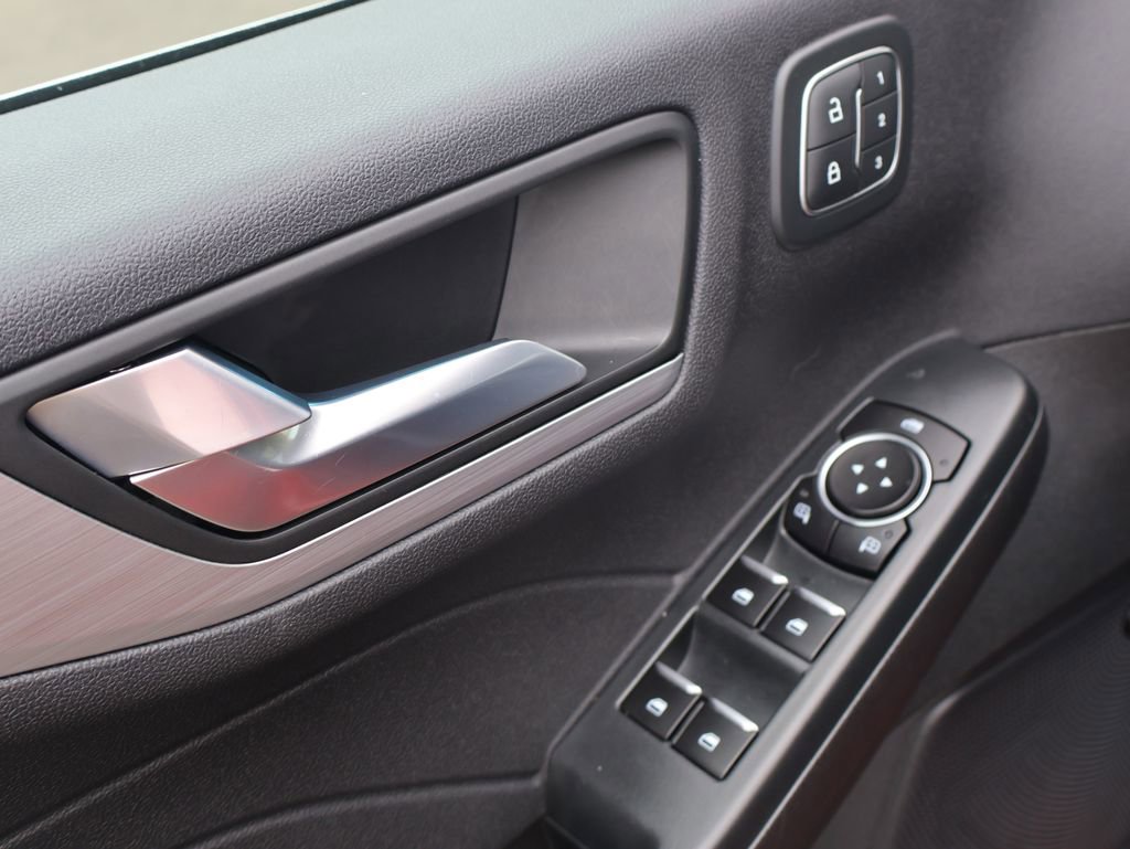 Used 2023 Ford Escape Platinum w/ Premium Technology Package image 20