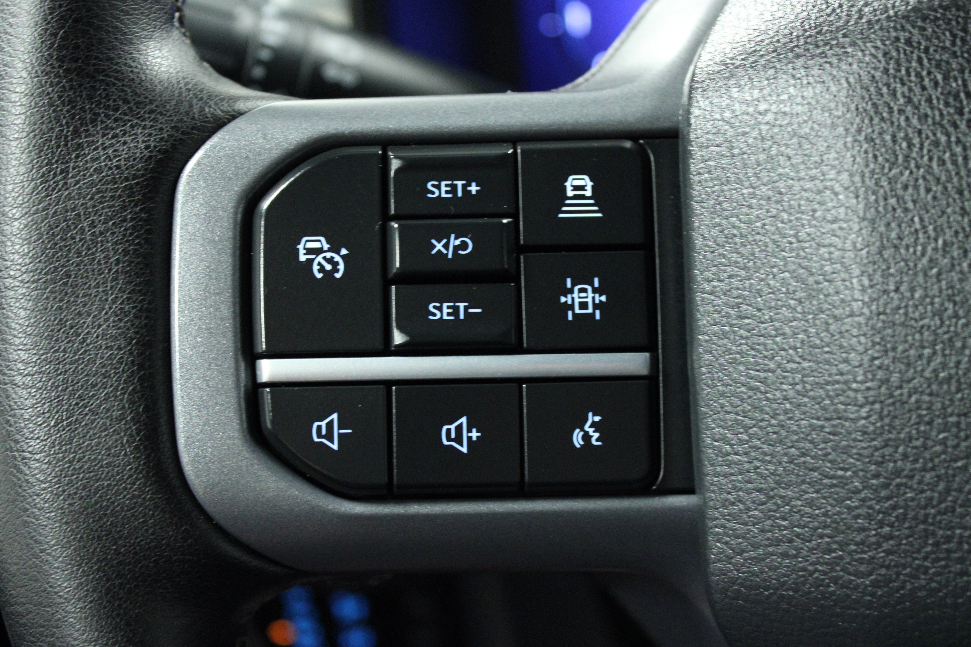 Used 2025 Ford F150 Lariat AWD/4WD image 20