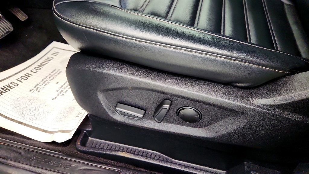 Used 2024 Ford Edge SEL image 11