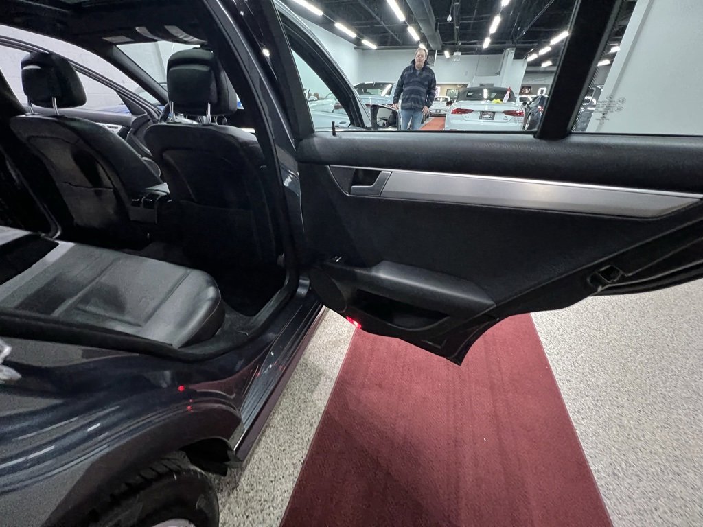 Used 2014 Mercedes-Benz C 300 4MATIC Sedan image 27