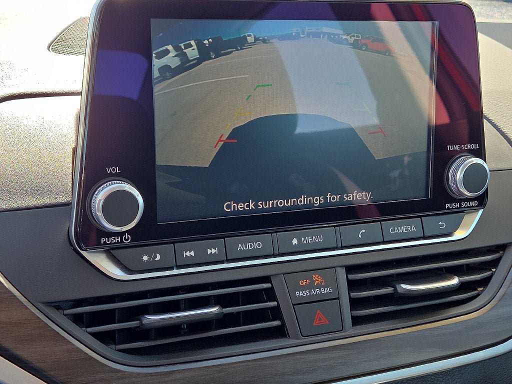 Used 2025 Nissan Altima 2.5 SV FWD image 27