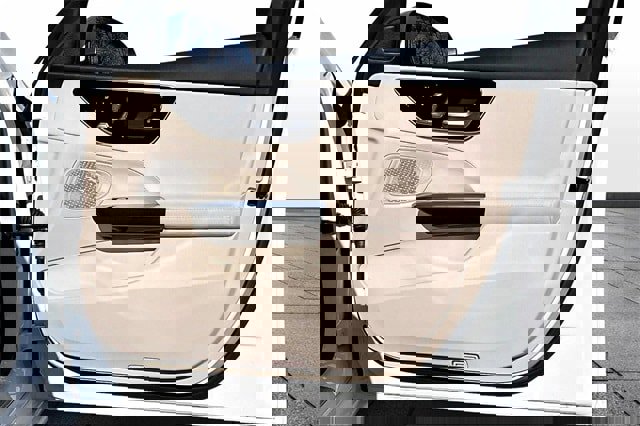 Certified 2025 Mercedes-Benz C 300 4MATIC Sedan image 31