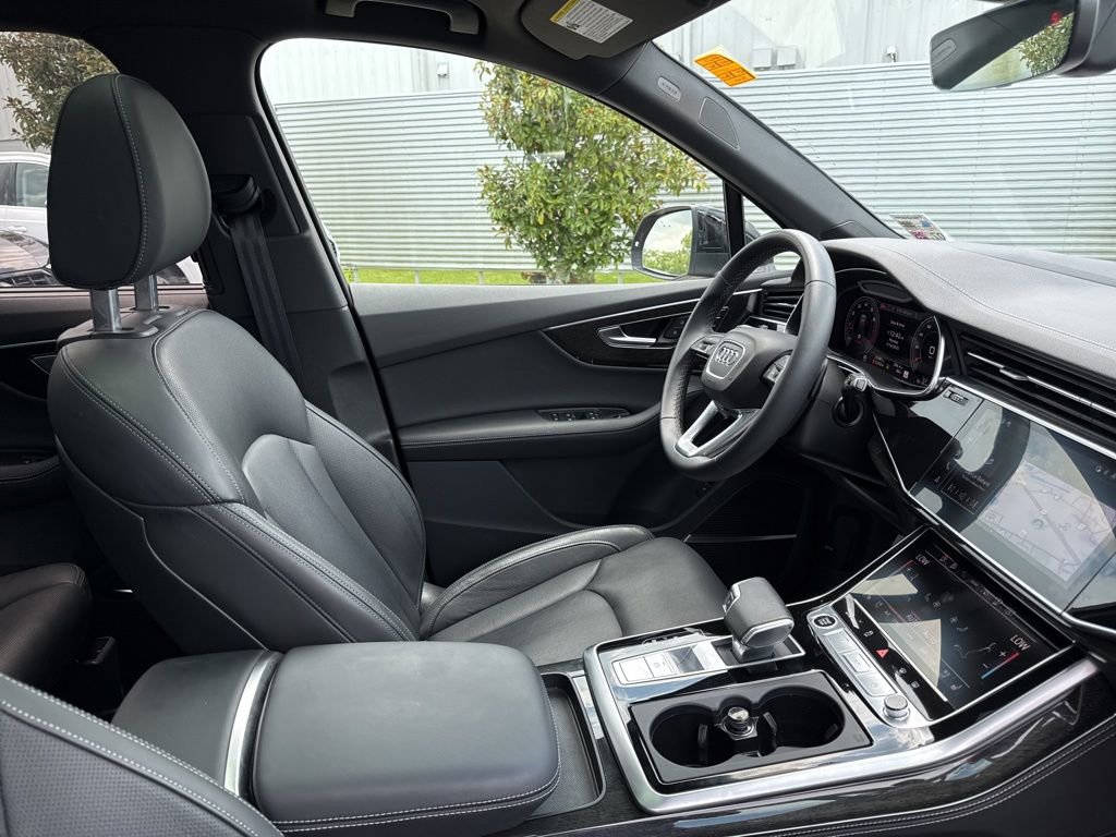 Used 2025 Audi Q7 3.0T Prestige w/ Prestige Package image 15