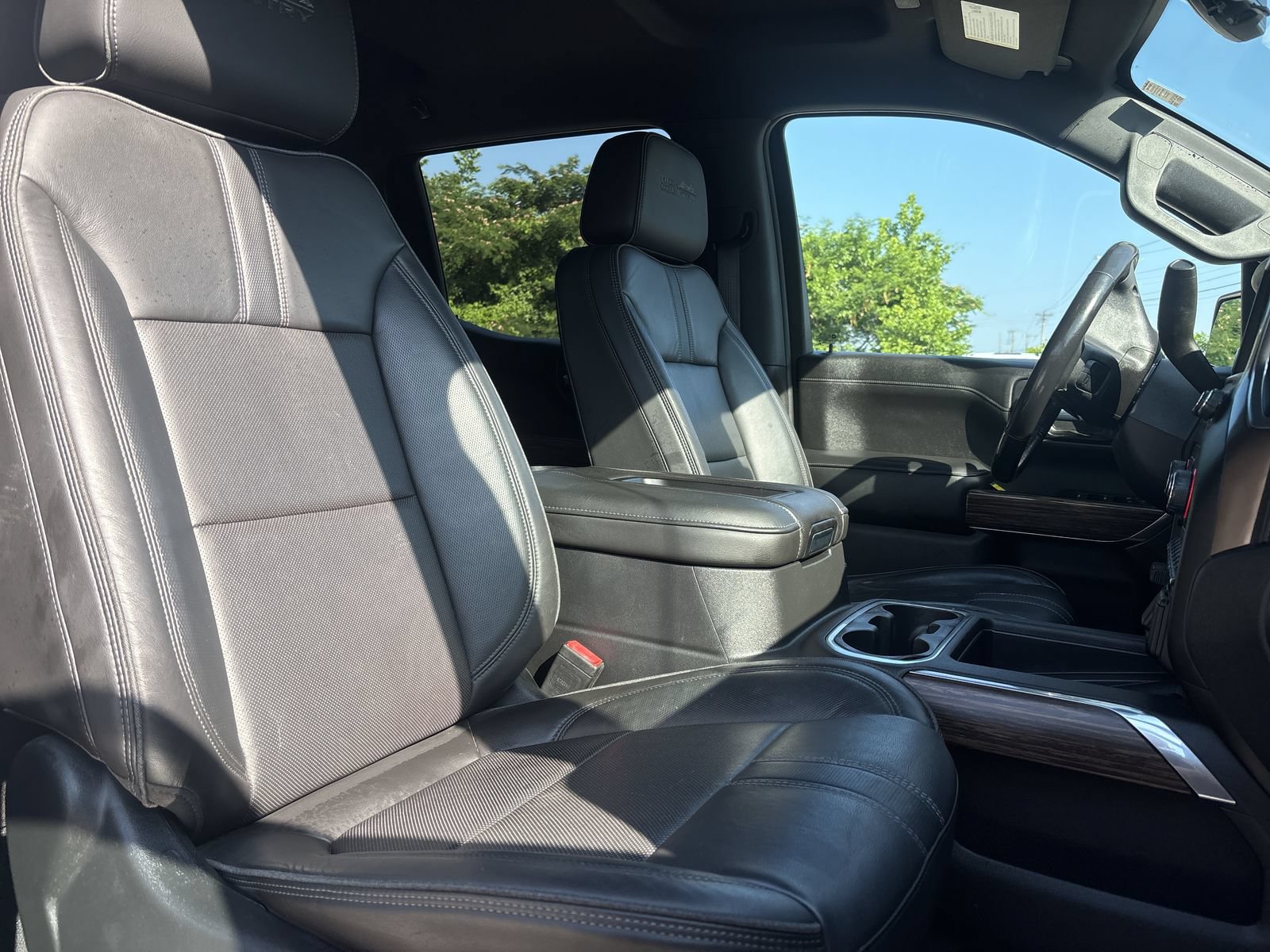 Used 2020 Chevrolet Silverado 1500 High Country w/ Technology Package AWD/4WD image 26