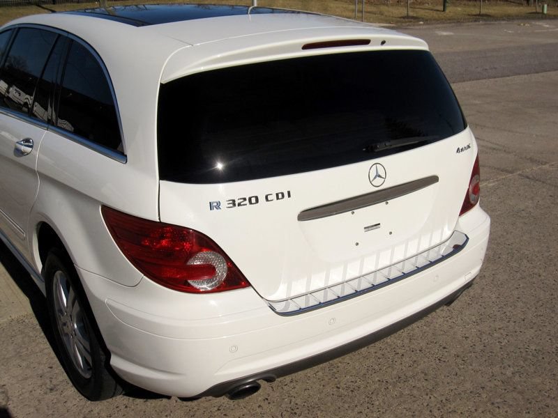 Used 2008 Mercedes-Benz R 320 CDI 4MATIC w/ P2 Pkg image 15