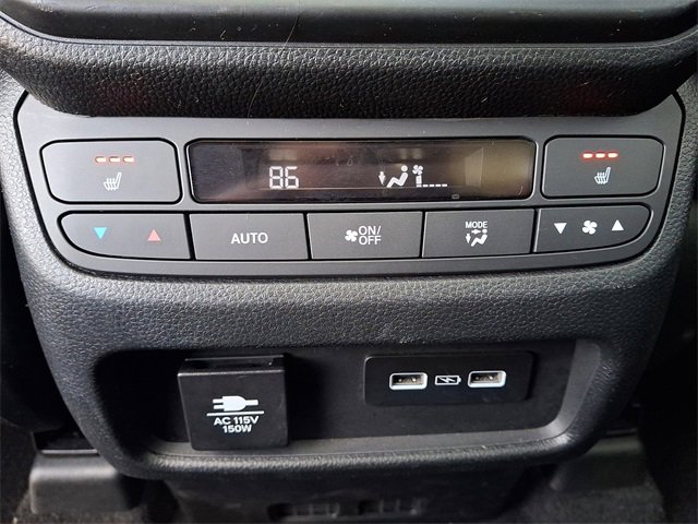 Used 2023 Honda Pilot Elite image 12