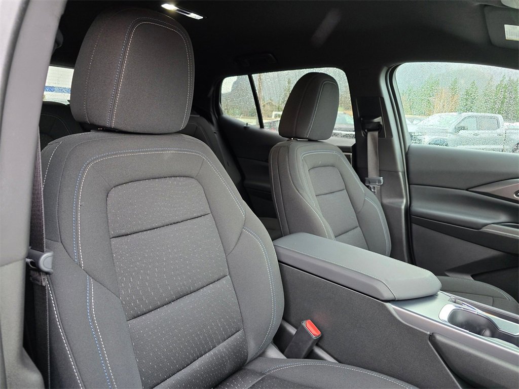 Used 2025 Chevrolet Equinox EV LT image 12