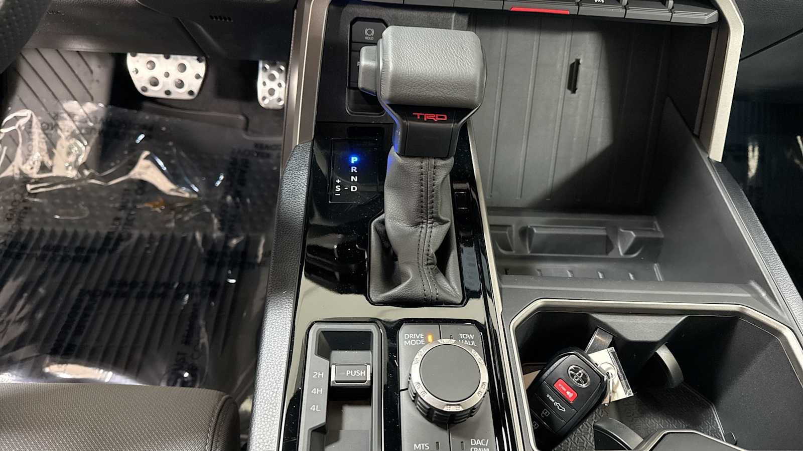 New 2025 Toyota Tundra SR5 w/ TRD Off-Road Package AWD/4WD image 22