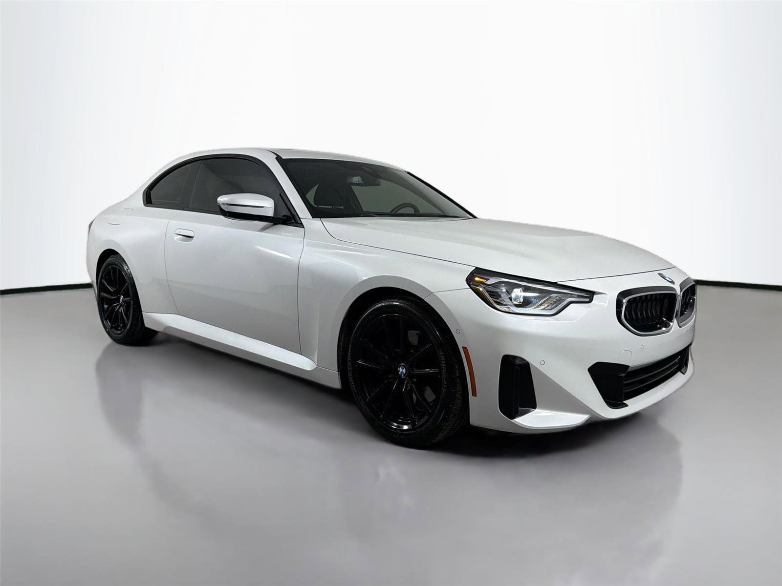 Certified 2024 BMW 230i Coupe w/ Premium Package RWD image 3