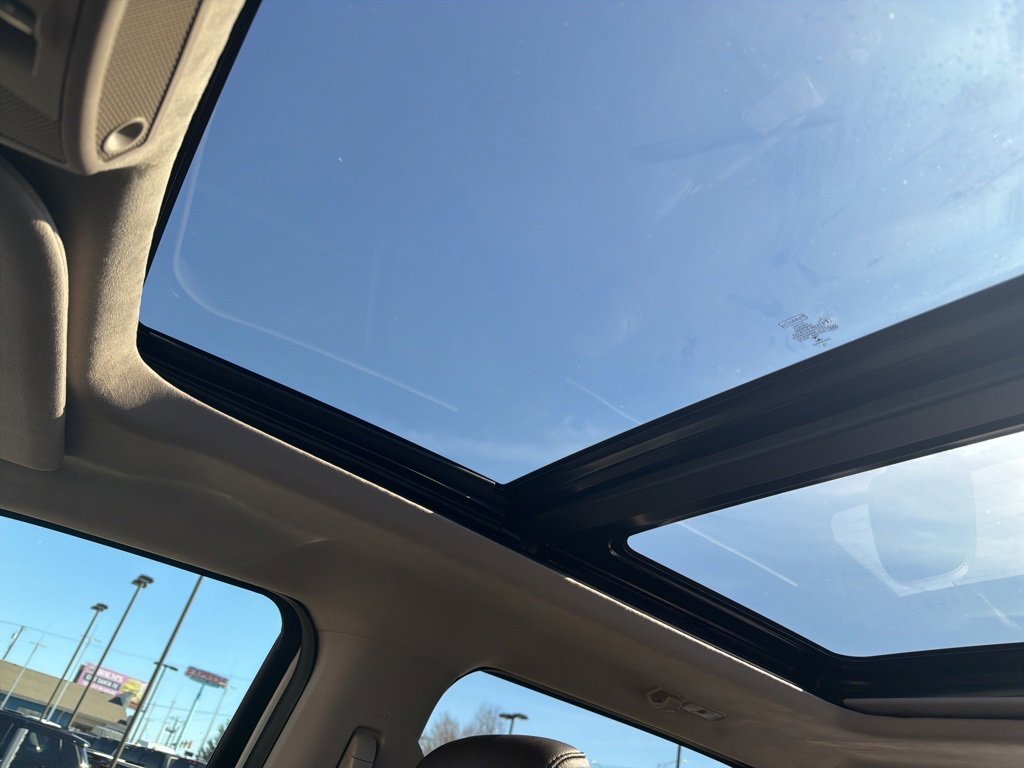 Used 2019 Ford F150 Limited w/ Trailer Tow Package image 13