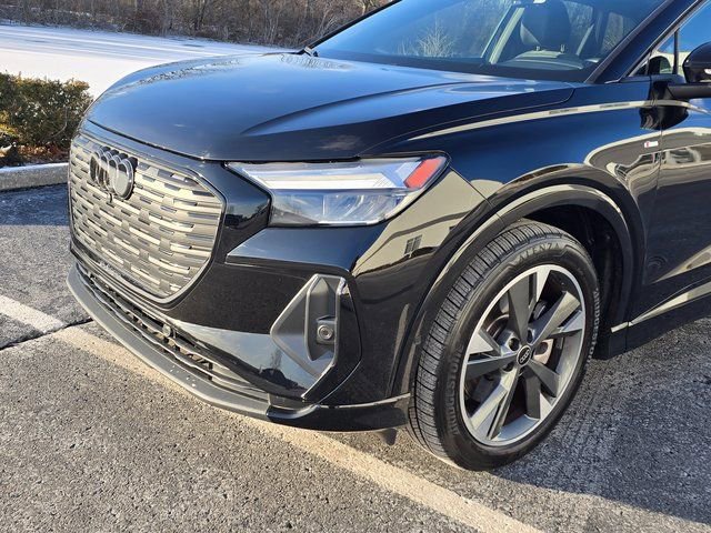 Used 2024 Audi Q4 e-tron Premium Plus image 10