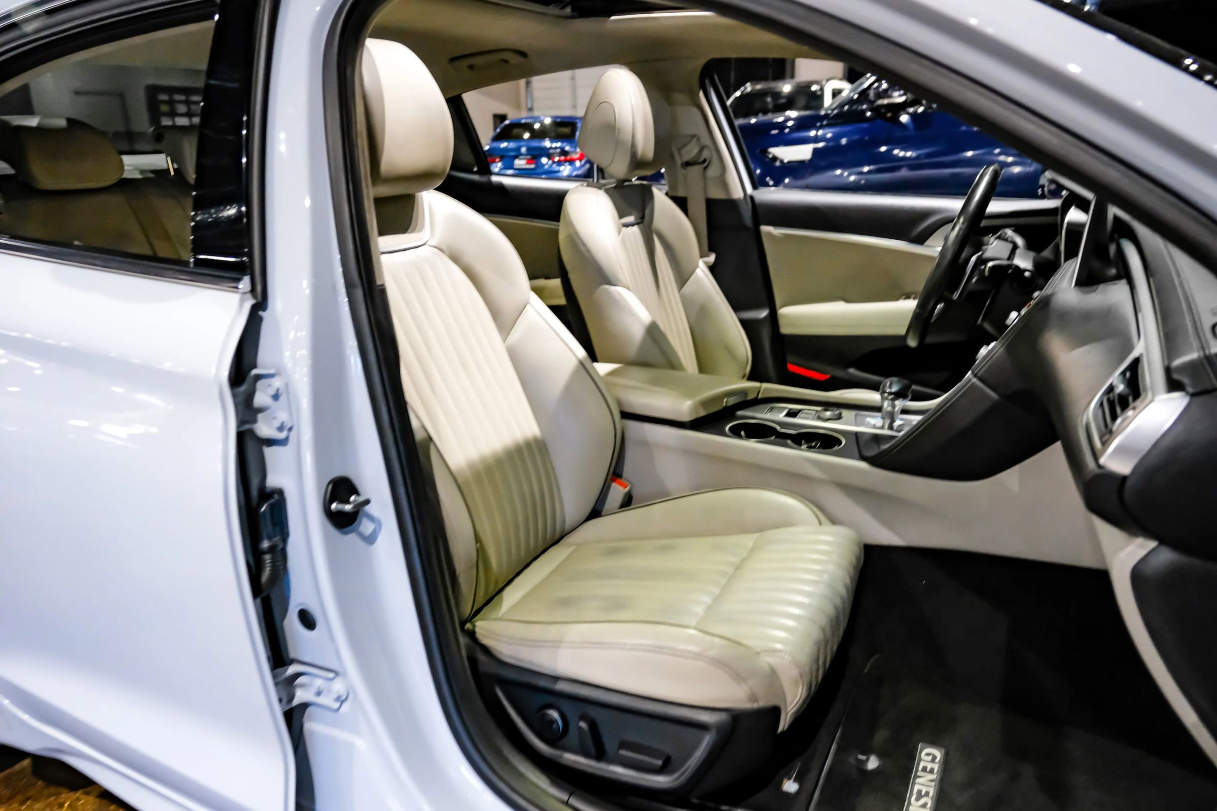 Used 2020 Genesis G70 3.3T w/ Elite Package image 34